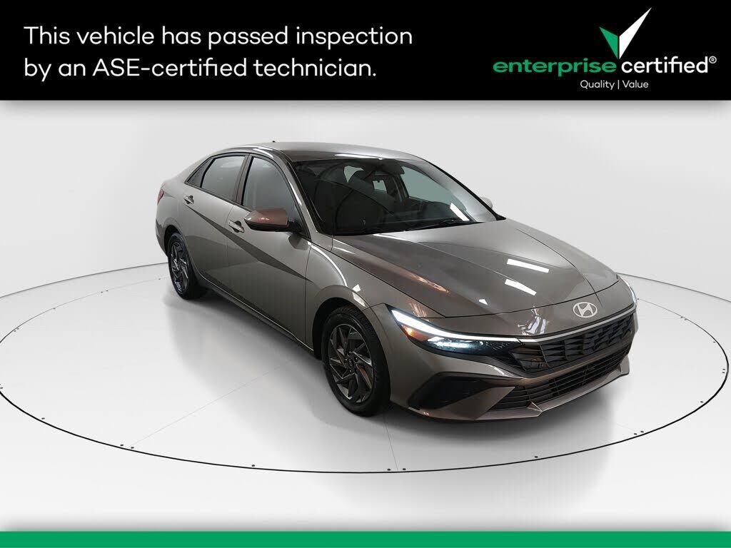 2024 HYUNDAI Elantra