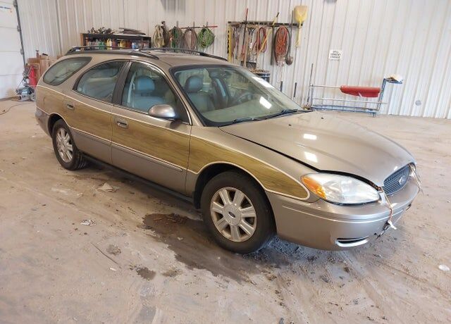 2004 FORD Taurus