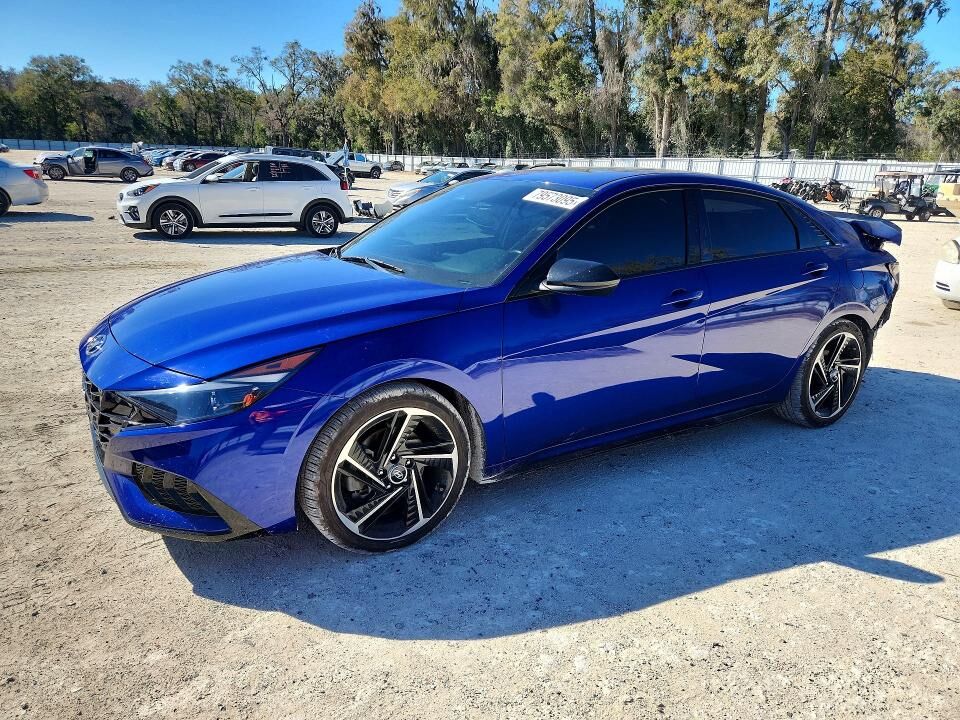 2022 HYUNDAI Elantra