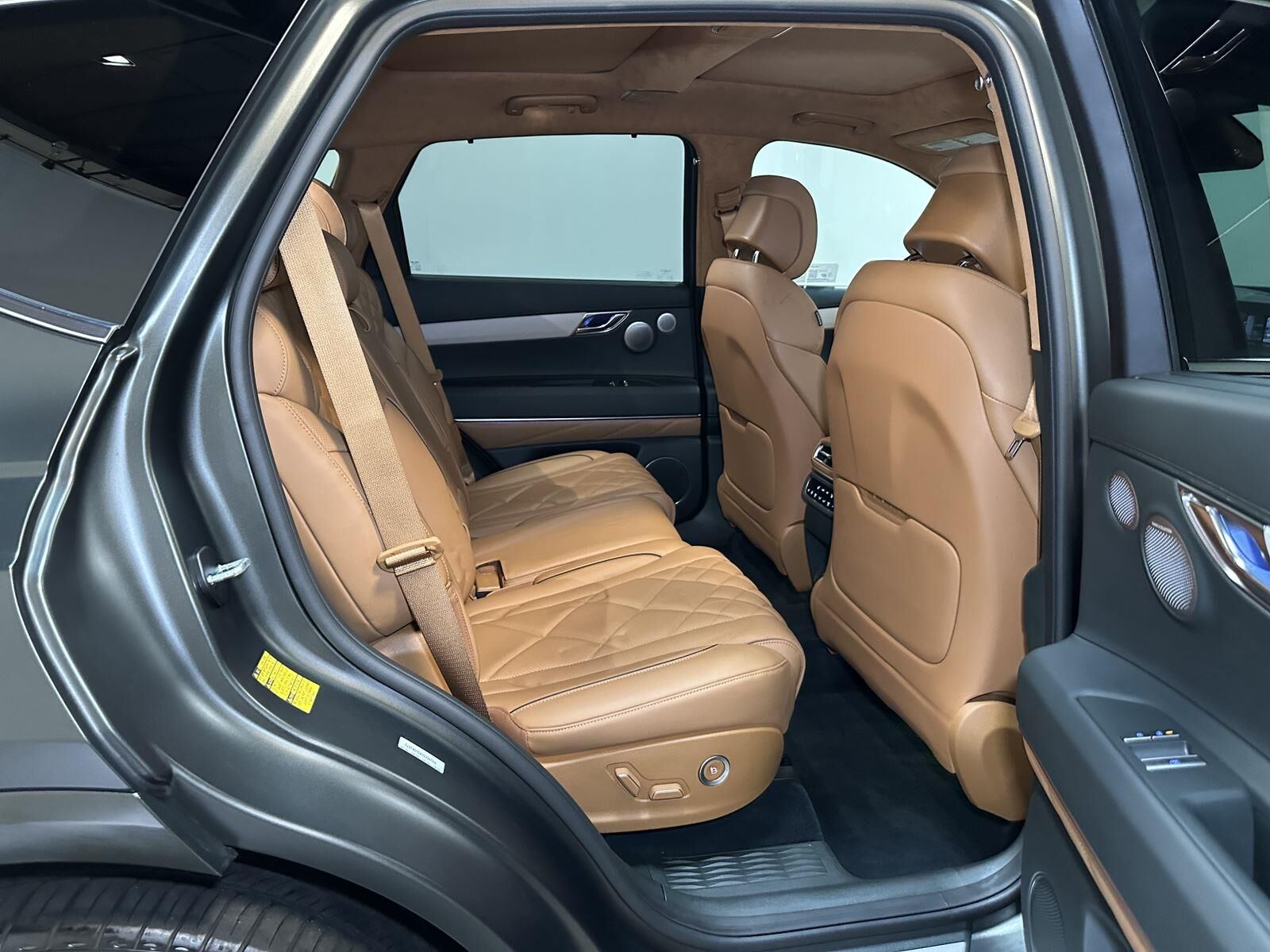 2025 GENESIS GV80