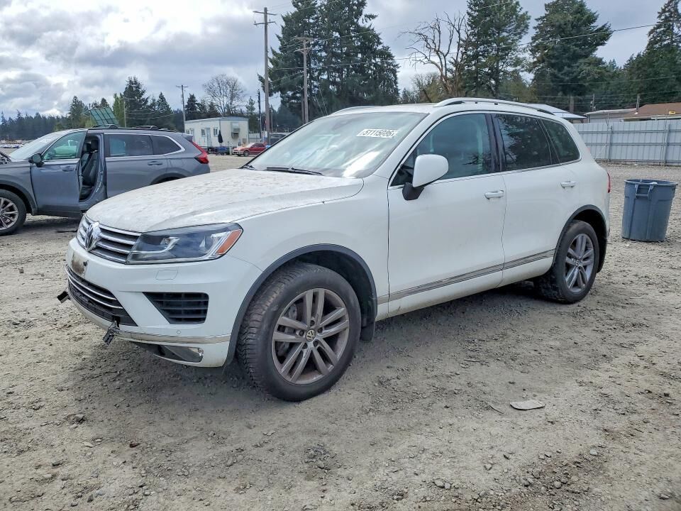 2016 VOLKSWAGEN Touareg
