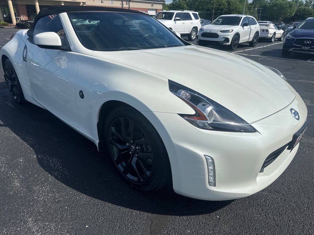 2018 NISSAN 370Z