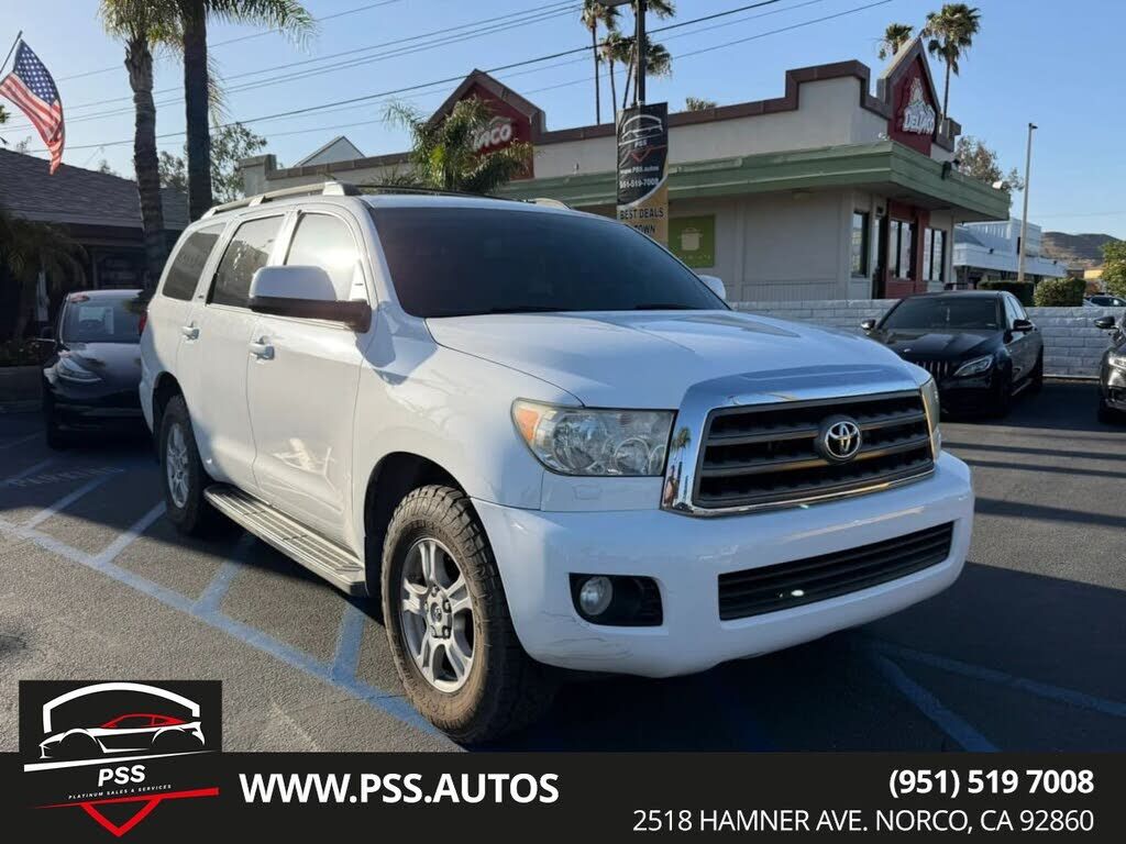 2015 TOYOTA Sequoia