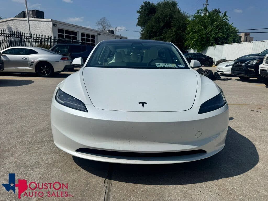 2026 TESLA Model 3