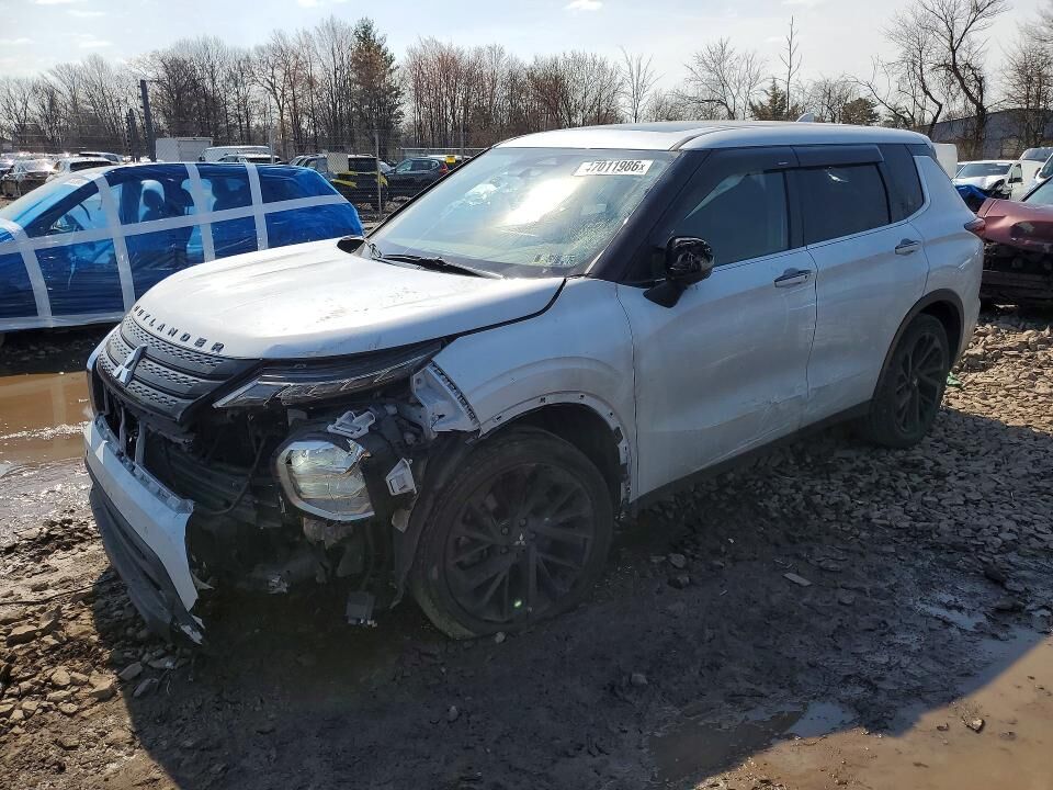 2024 MITSUBISHI Outlander