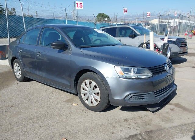 2012 VOLKSWAGEN Jetta