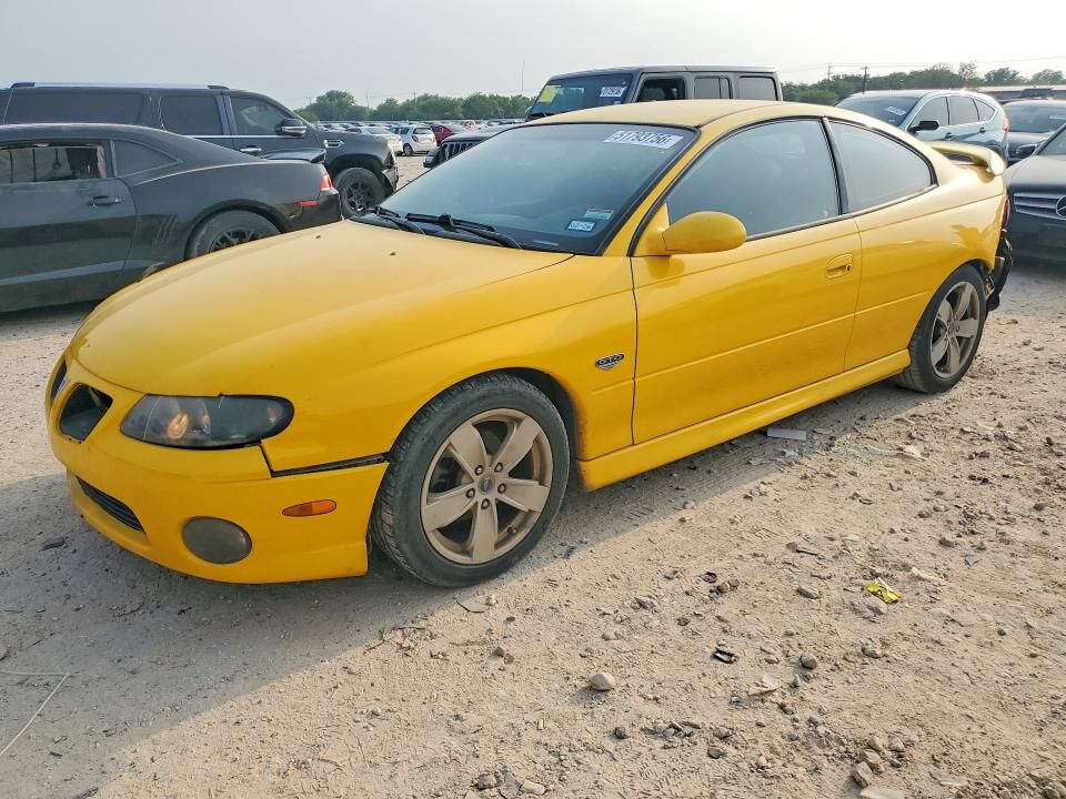 2004 PONTIAC GTO