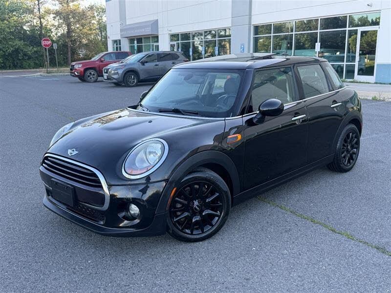 2017 MINI Cooper