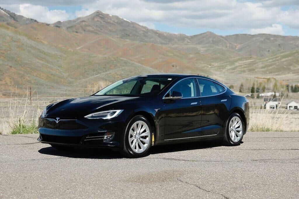 2019 TESLA Model S