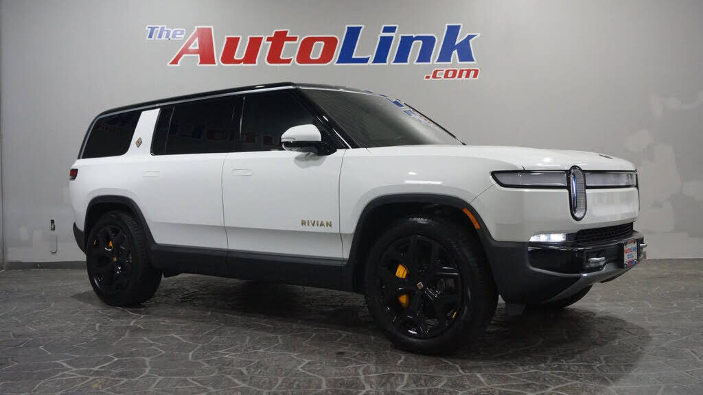 2023 RIVIAN R1S