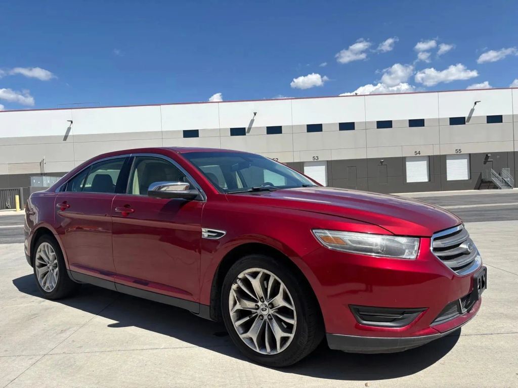2013 FORD Taurus