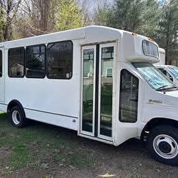2013 FORD E-450