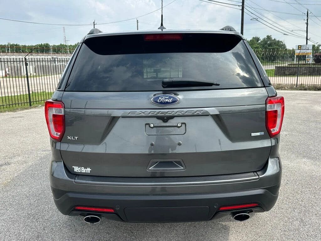 2019 FORD Explorer