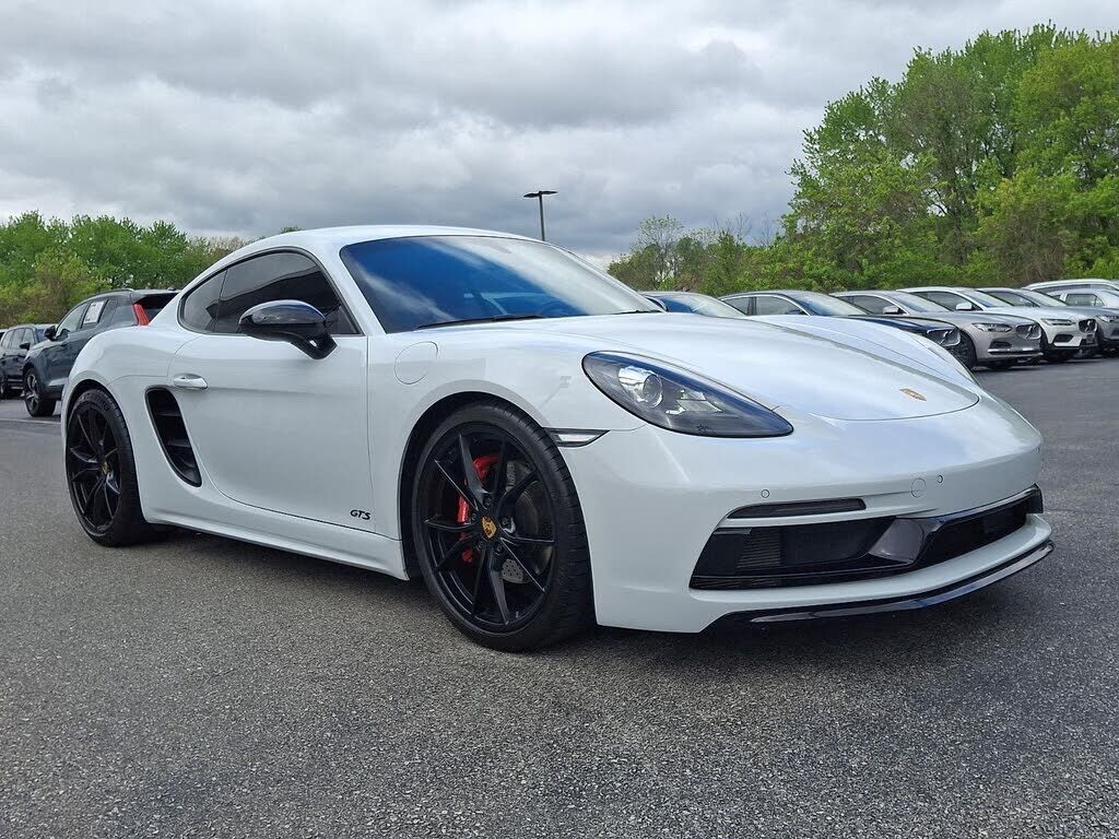 2018 PORSCHE 718