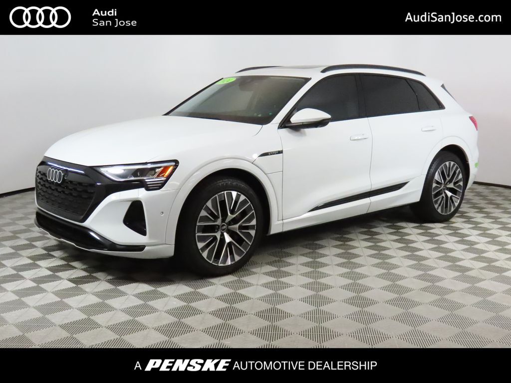 2024 AUDI Q8