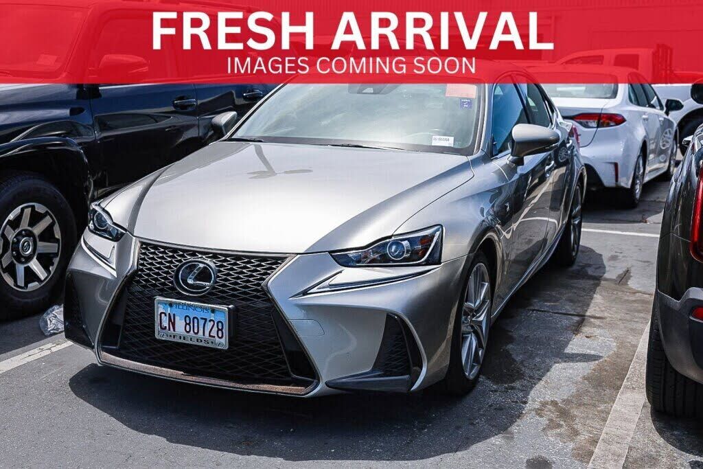 2019 LEXUS IS