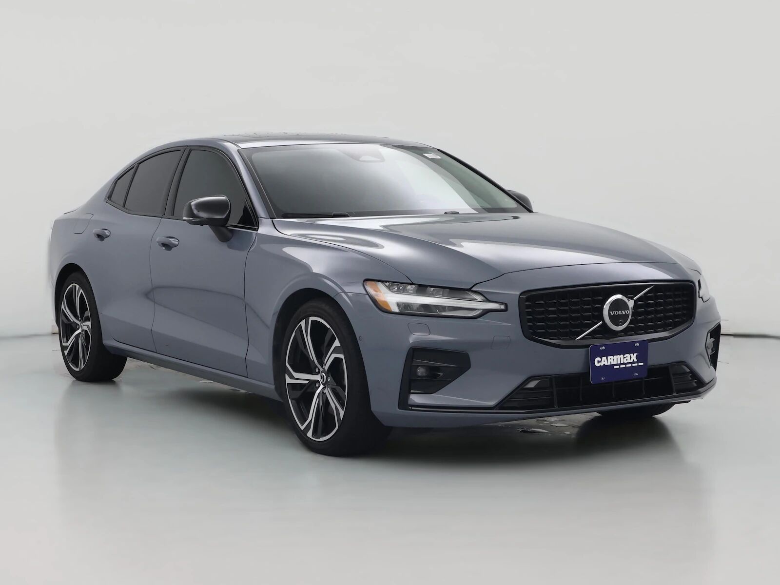 2024 VOLVO S60