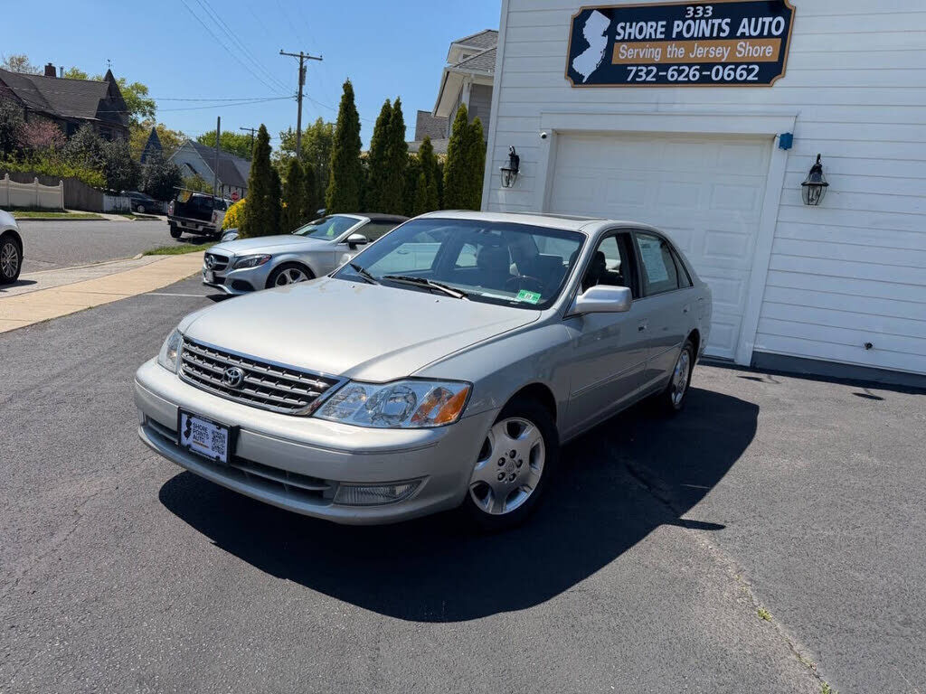 2004 TOYOTA Avalon