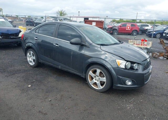 2016 CHEVROLET Sonic