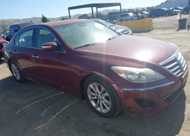 2013 HYUNDAI Genesis