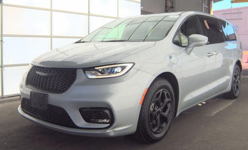 2022 CHRYSLER Pacifica