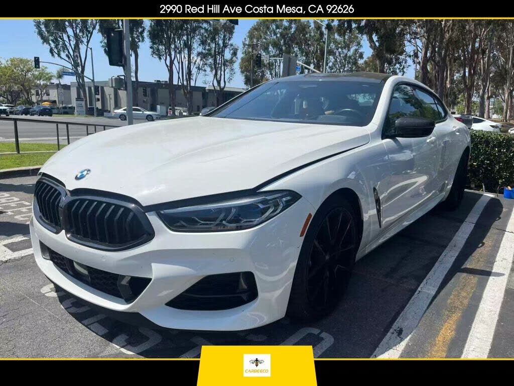 2022 BMW M8