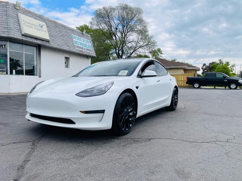 2022 TESLA Model 3