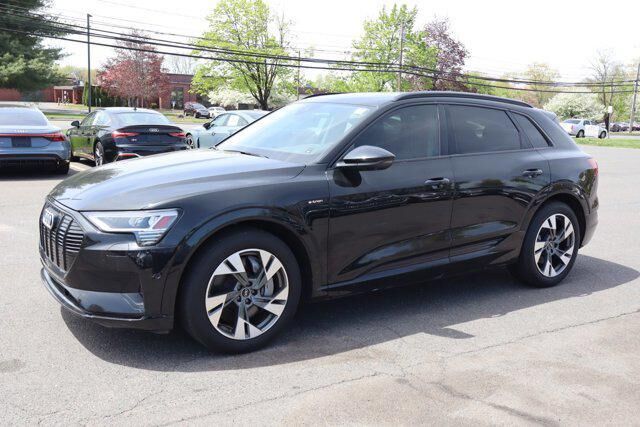 2021 AUDI e-tron