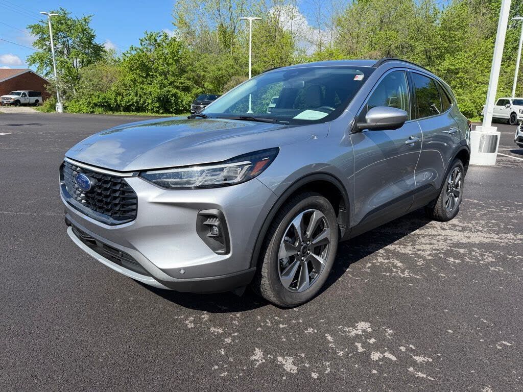 2024 FORD Escape