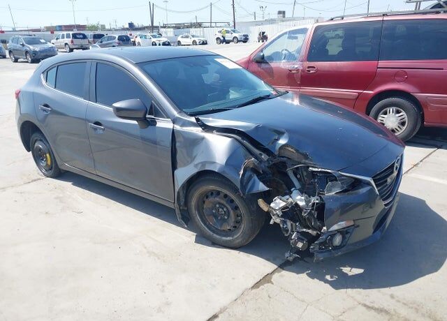 2014 MAZDA Mazda3