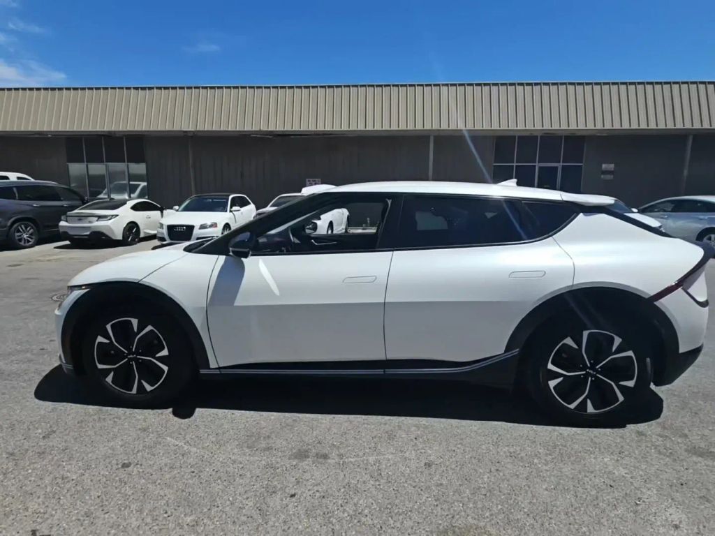 2024 KIA EV6
