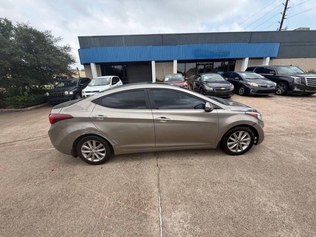 2015 HYUNDAI Elantra