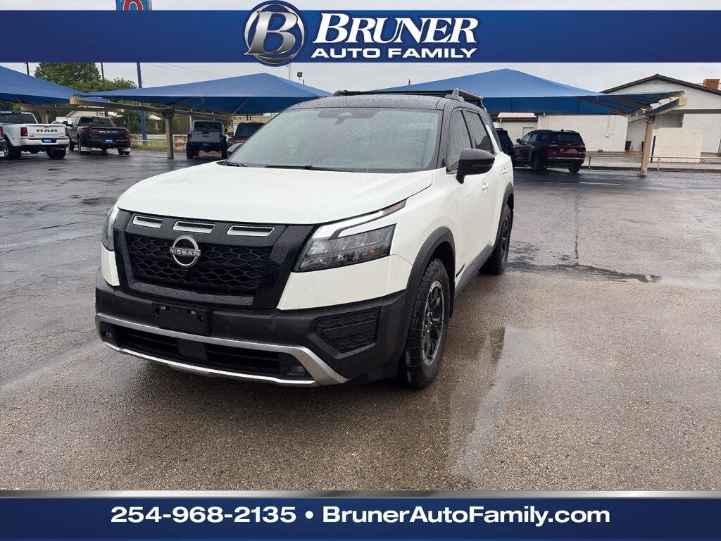 2024 NISSAN Pathfinder