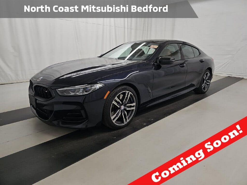 2023 BMW M8