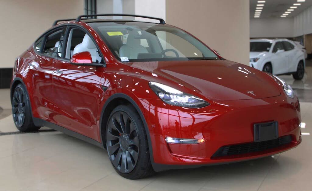 2024 TESLA Model Y