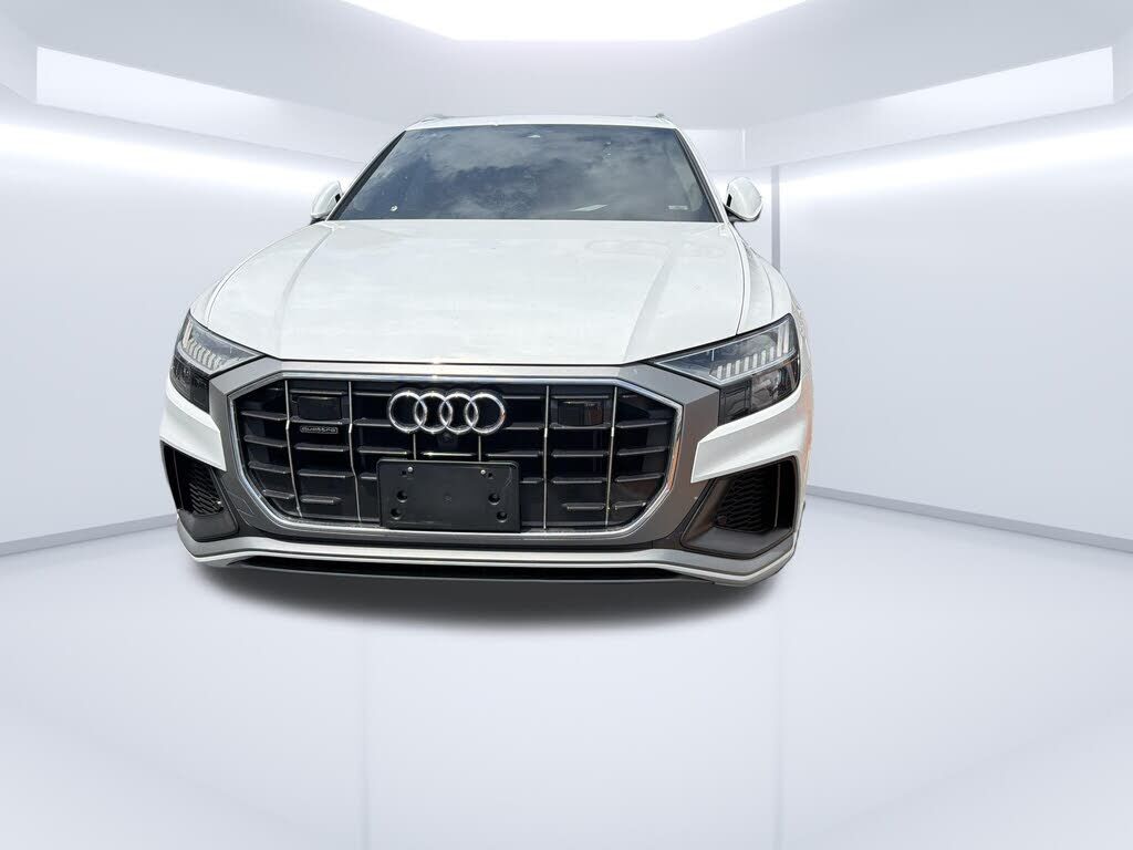 2023 AUDI Q8
