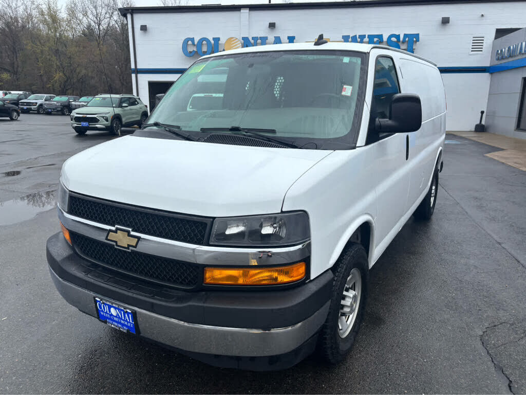 2022 CHEVROLET Express