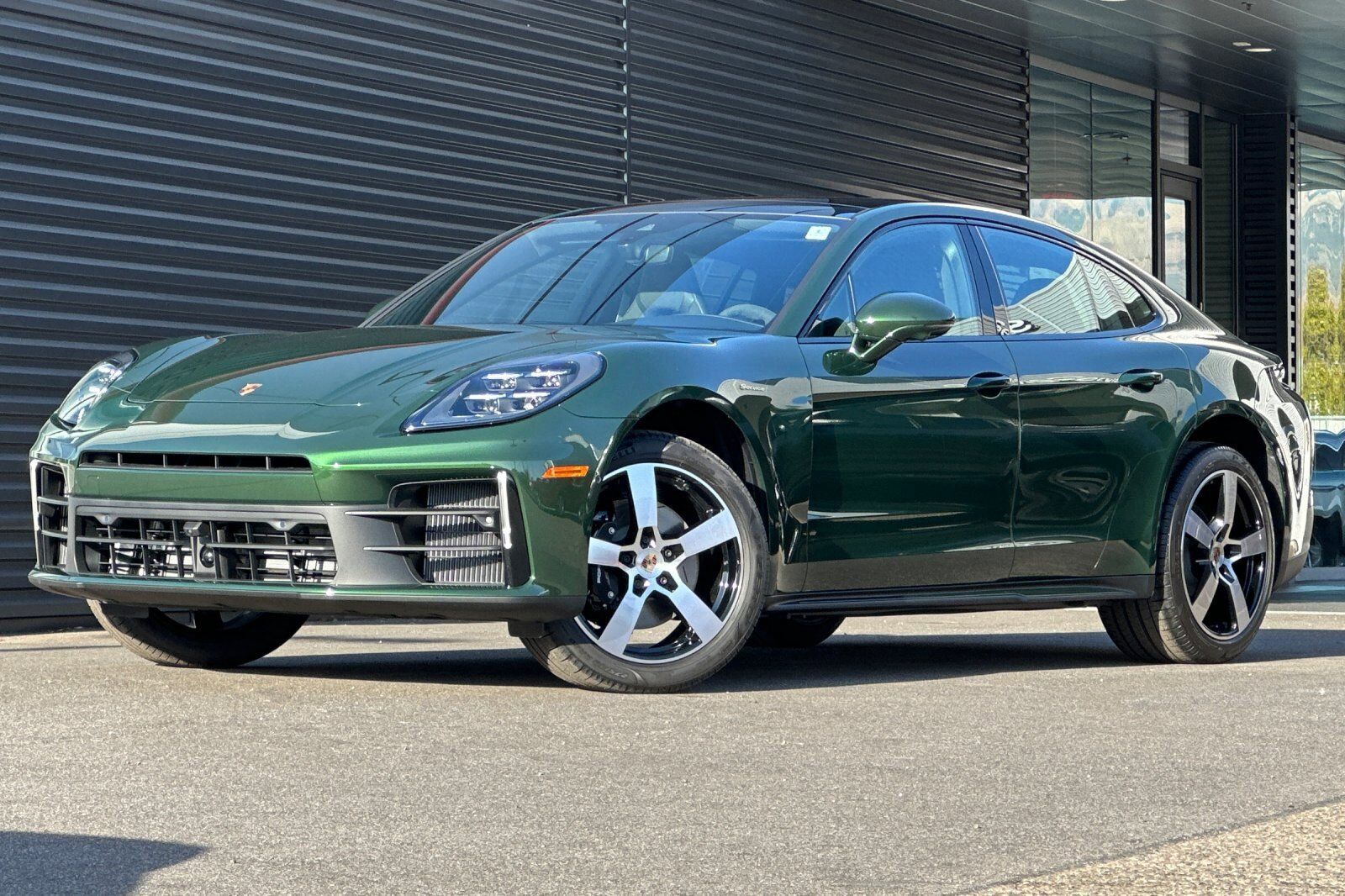 2025 PORSCHE Panamera