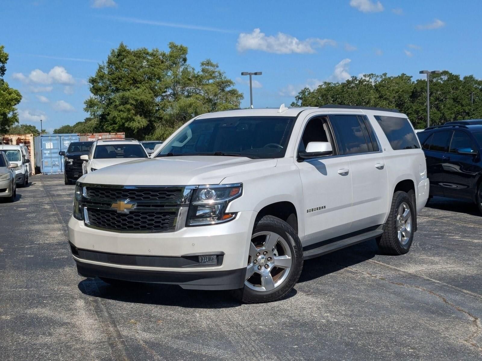 2017 CHEVROLET Suburban