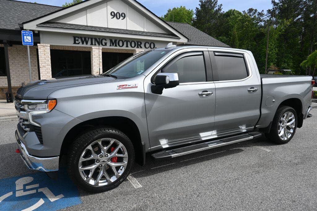 2024 CHEVROLET Silverado
