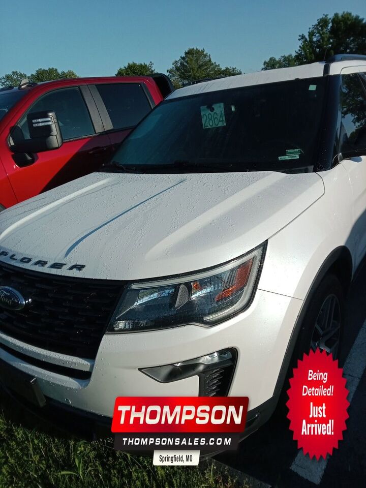 2018 FORD Explorer