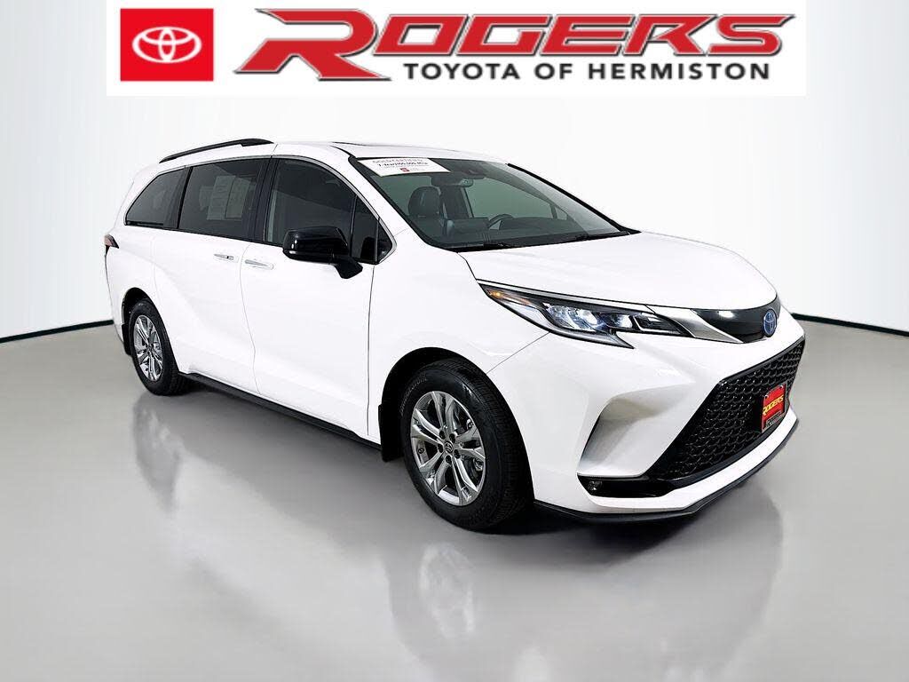 2023 TOYOTA Sienna