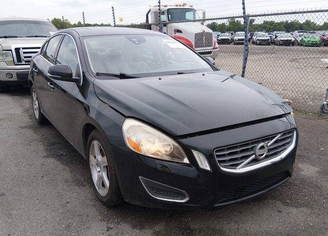 2013 VOLVO S60
