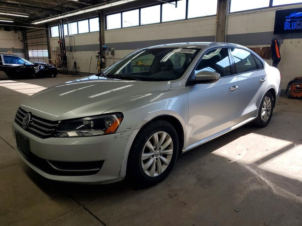 2012 VOLKSWAGEN Passat