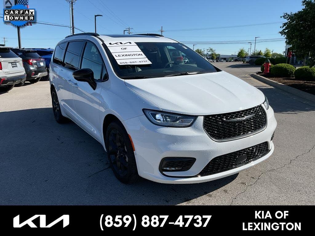 2023 CHRYSLER Pacifica