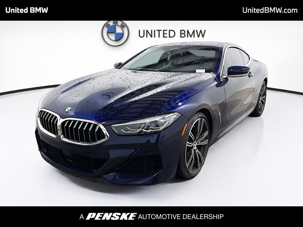 2022 BMW M8