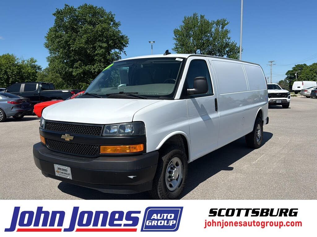 2023 CHEVROLET Express
