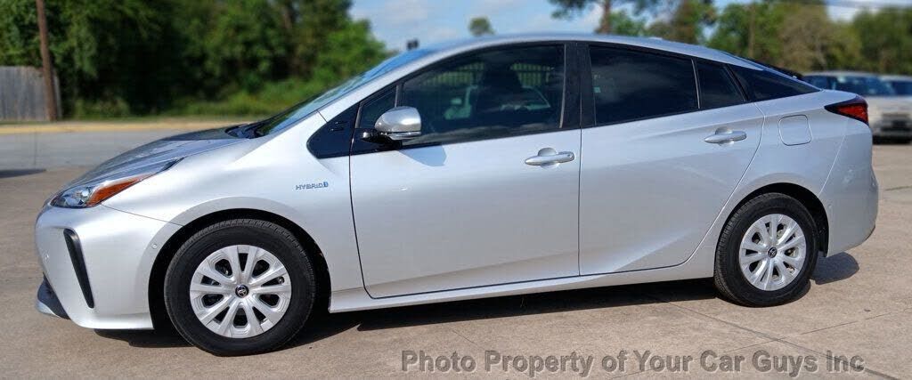 2020 TOYOTA PRIUS
