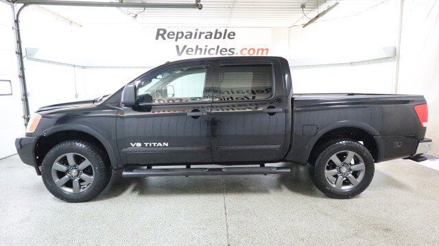 2015 NISSAN Titan