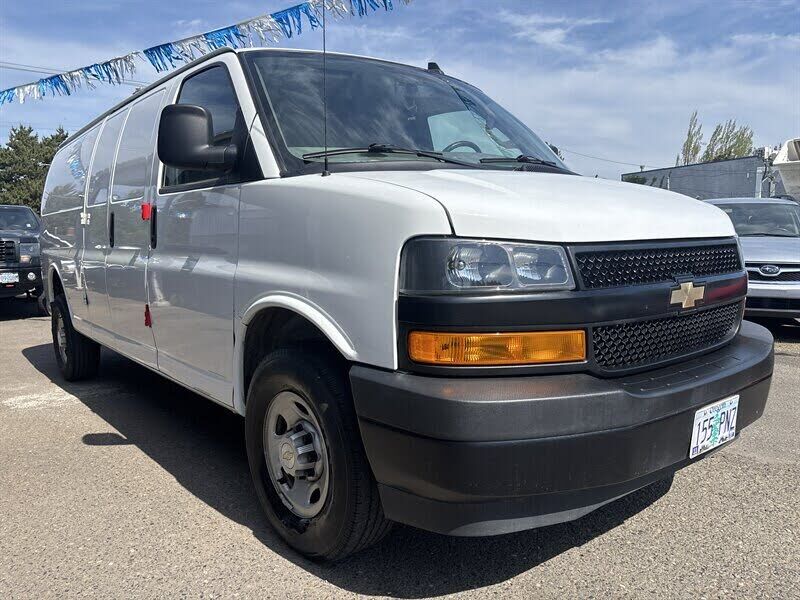 2023 CHEVROLET Express